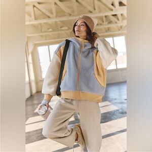 3738. FREE PEOPLE Hit The Slopes Hoodie in Nectar Combo Sz XS NWT $168